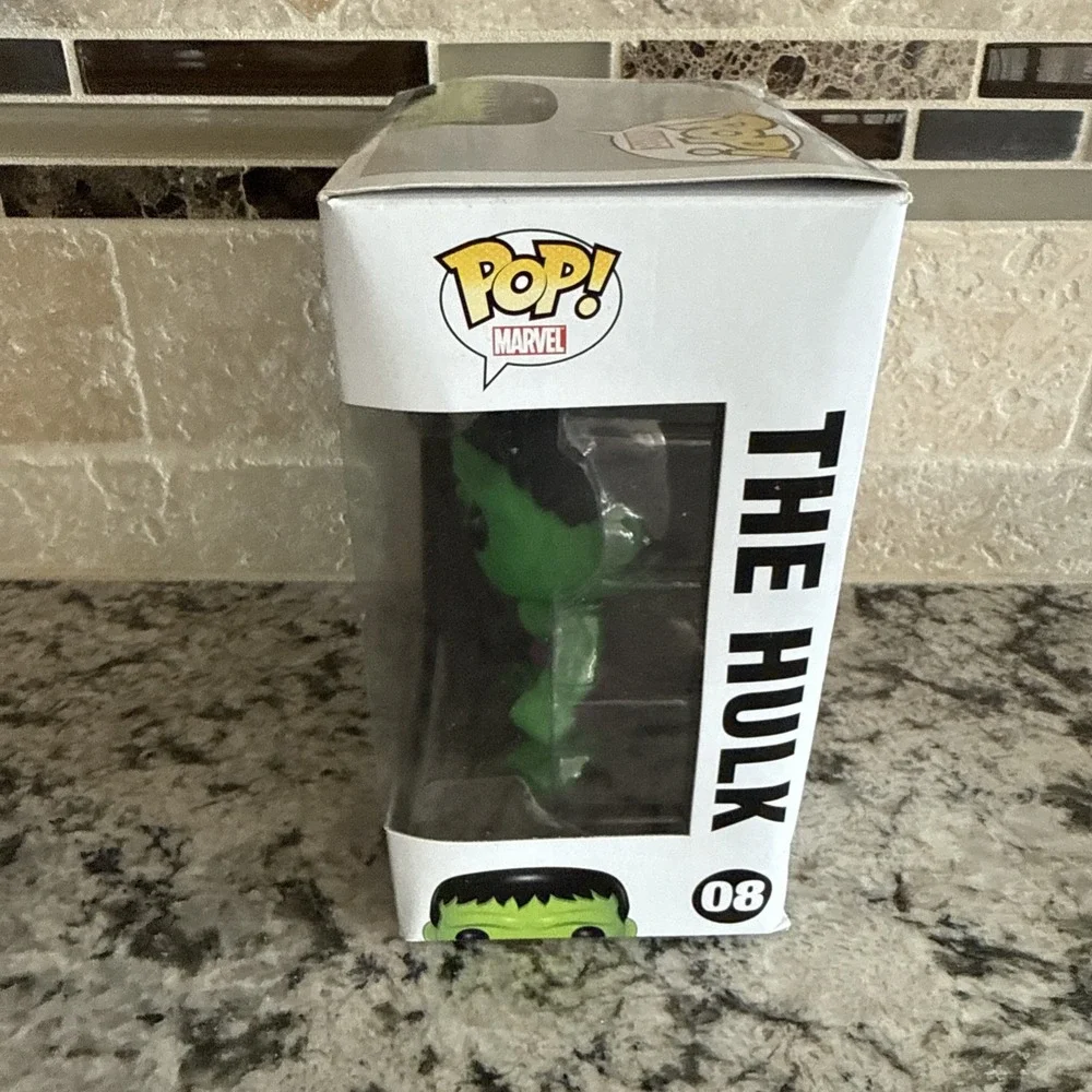 Marvel The Hulk 08 Funko Pop! 2011 Large Font On Front